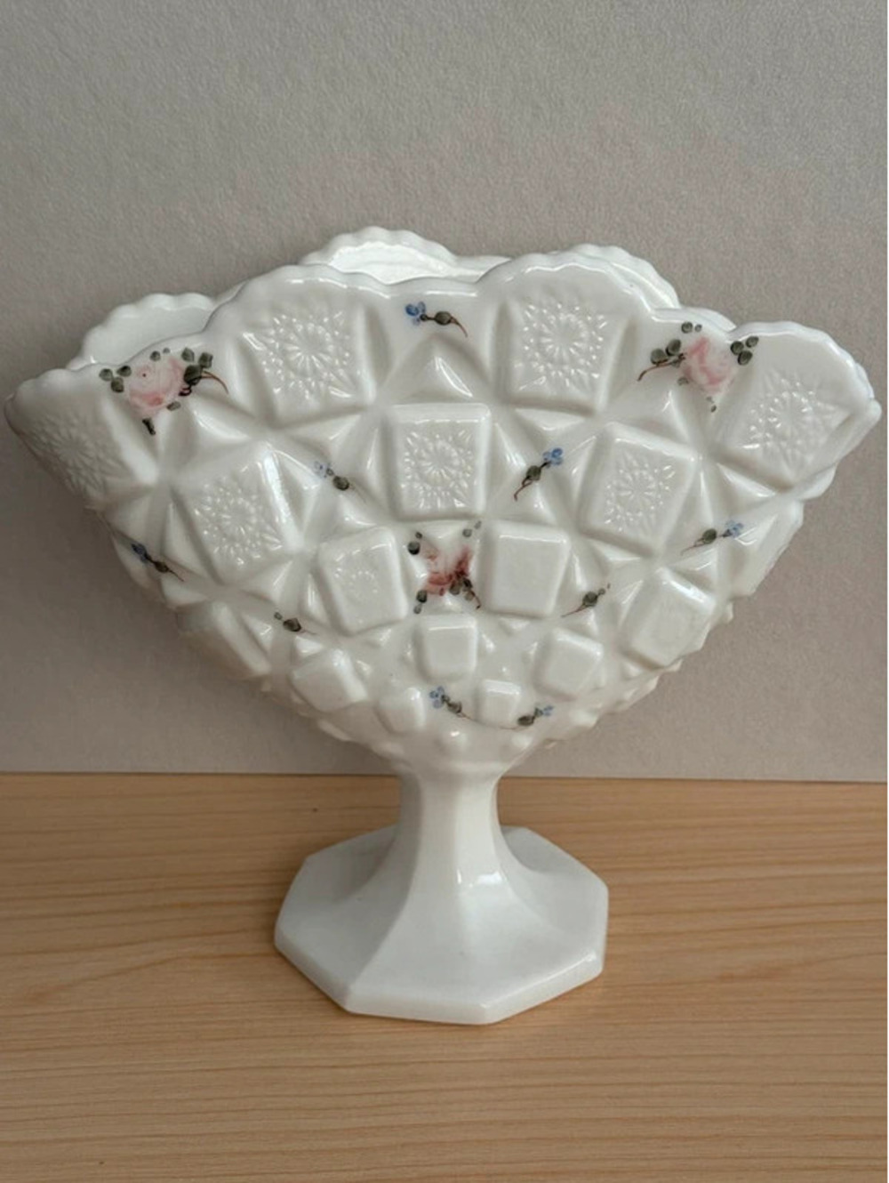 Vintage Westmoreland Milk Glass Old Quilt Fan Vase Hand Painted Roses 8”